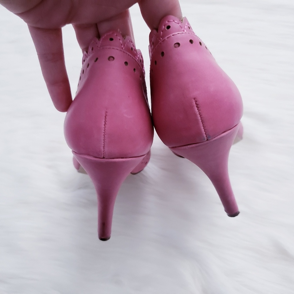 Madison by Shoedazzle Tamber Pink Perforated Pumps - Picture 5 of 7